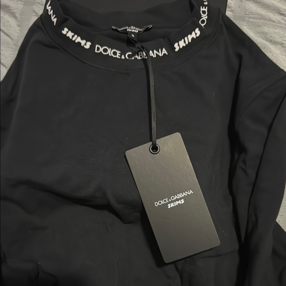 SKIMS Black Long Sleeve Tee